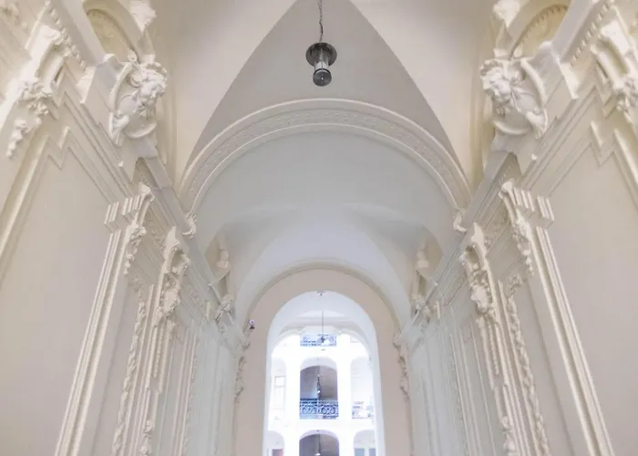 Goldcentral Akacfa-next To Mazel Tov-brilliant Location アパート ブダペスト