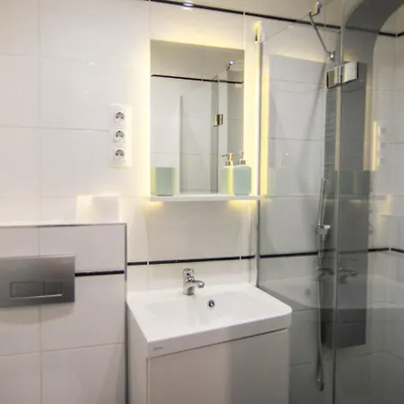 Goldcentral Akacfa * Budapešť