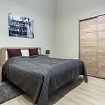 Goldcentral Akacfa-next To Mazel Tov-brilliant Location Apartmán Budapešť