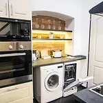 Goldcentral Akacfa-next To Mazel Tov-brilliant Location Apartmán Budapešť