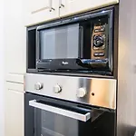 Goldcentral Akacfa-next To Mazel Tov-brilliant Location Apartmán
