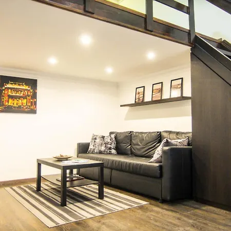 Apartment Goldcentral Akacfa Budapest