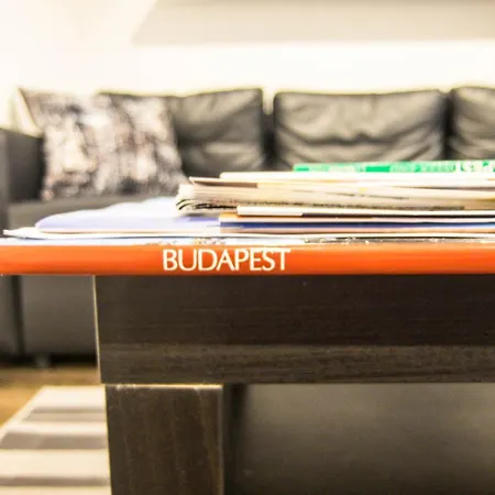 Goldcentral Akacfa-next To Mazel Tov-brilliant Location Apartment Budapest