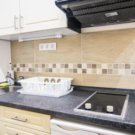Apartment Goldcentral Akacfa