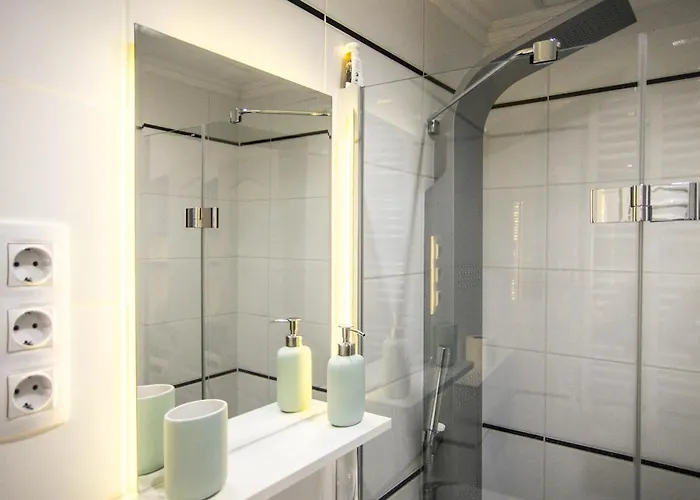 公寓 Goldcentral Akacfa-next To Mazel Tov-brilliant Location 布达佩斯