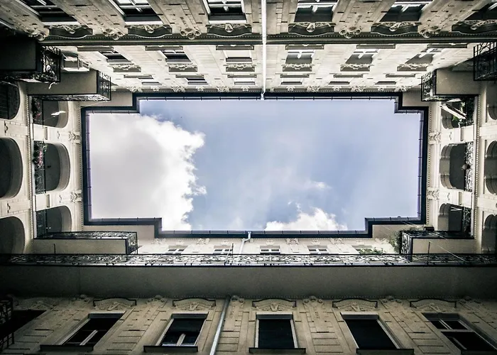 Goldcentral Akacfa-next To Mazel Tov-brilliant Location 公寓