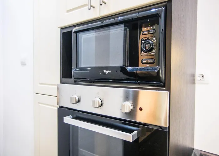 Goldcentral Akacfa-next To Mazel Tov-brilliant Location 公寓